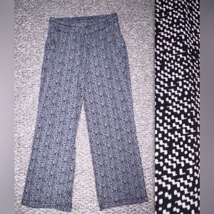 Ellen Tracy Women's Black & White Patterned Jersey Pants — Size L